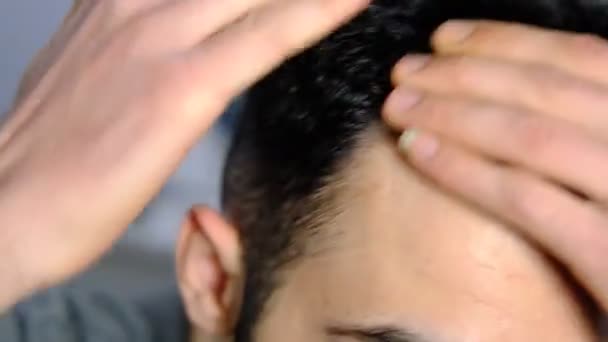 Ztráta vlasů Sides — Stock video