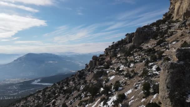Nagranie drona na szczycie góry — Wideo stockowe