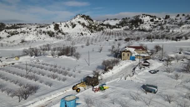 Grader arbeiten im Winter — Stockvideo