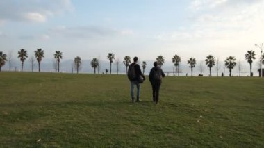 Kıyı Kıyısına Yolculuk