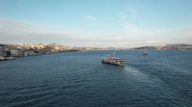 Feribotun Boğaz Geçidi