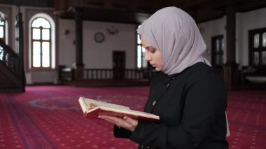 Kur 'an' da Dişi Namaz