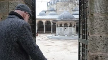Aileyle Büyük Camiyi Ziyaret
