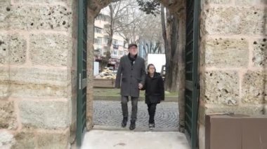 Aile Camiye Harcandı