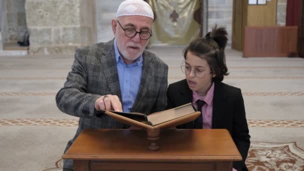 Child Studying Quran — Stock Video