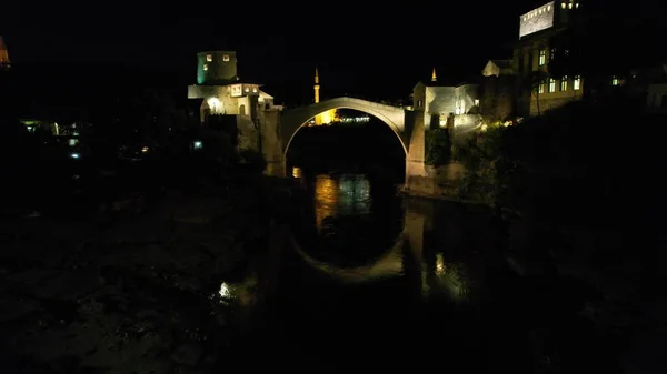 Нічний мост "Мостар" — стокове фото