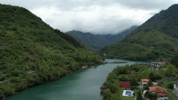 Valle di Neretva nel fiume — Foto Stock