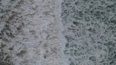 Güçlü okyanus dalgaları