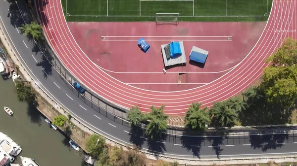 Terrain de football dans un parc public — Photo