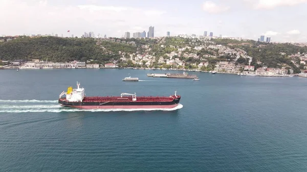 Ships in Bosphorus Istanbul — Stock Photo, Image