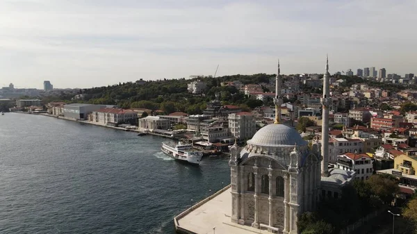 Τζαμί Ortakoy Τοπίου Κωνσταντινούπολης — Φωτογραφία Αρχείου