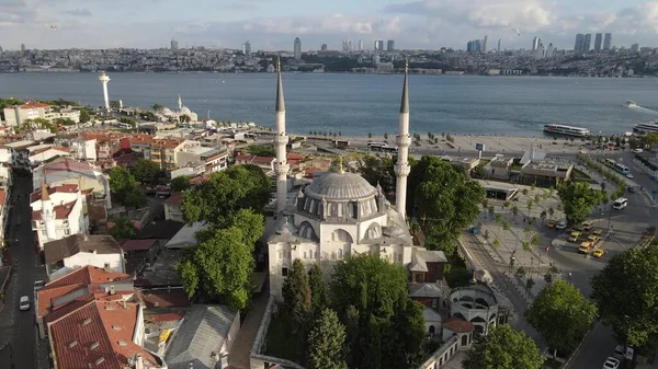 İstanbul 'un Yeni Valide Camii Uskudar
