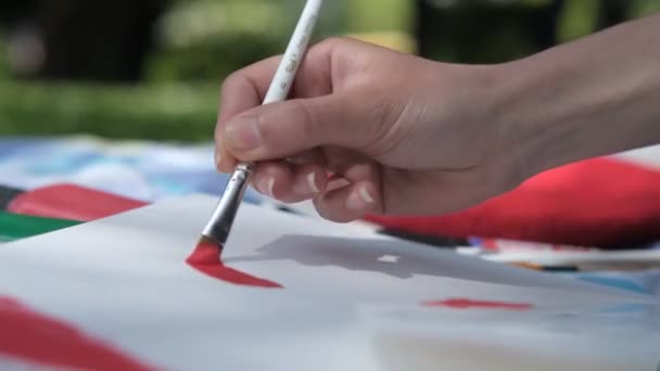 Pintura Pintada Colorida Del Pincel Sobre Lienzo Blanco Vista Cerca — Vídeo de stock