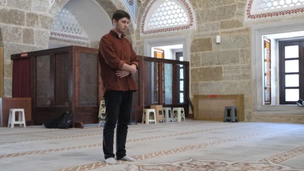 Moslim Staat Zegt Takbir Beginnen Met Bidden Aanbidden God Moskee — Stockvideo