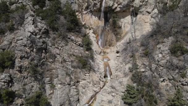 Image Water Seepage Rocks Mountain Natural Waterfall View Sloping Land — стоковое видео