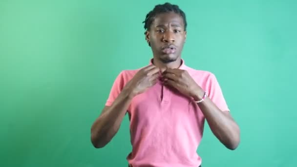 Black Man Feeling Very Hot Body Language Expression Black Man — Vídeo de stock