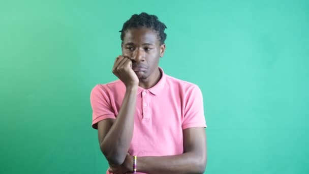 Black Mans Overthinking Facial Expression Models Solitary Thinking Gestures Image — Video Stock