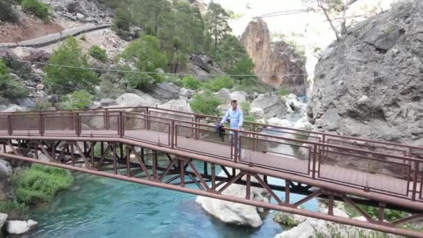 Young Tourist Male Watching View Suspension Bridge View Touristic Bridge — Stock video