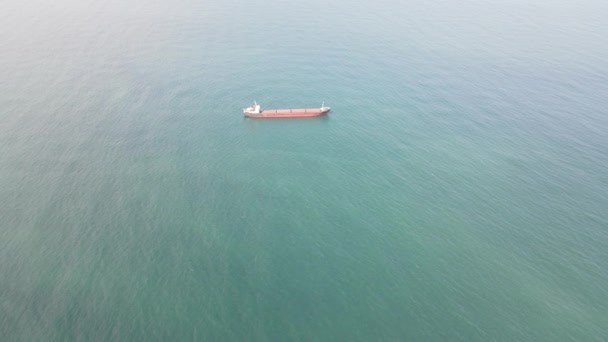 Drone View Cargo Ship Carrying Cargo Middle Sea Red Cargo — Video Stock