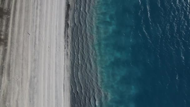Αεροπλάνο Drone Ηφαιστειακής Λίμνης Salda Διάσημης Λίμνης Salda Κρατήρα Κύματα — Αρχείο Βίντεο