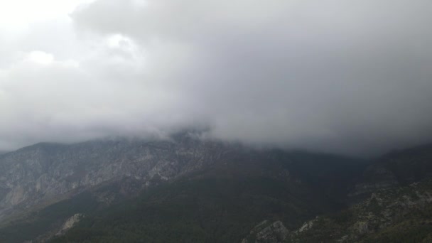Drone View Dense Fog Cloud Top High Mountains Mist Cloud — Vídeo de Stock