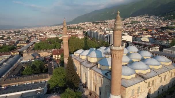 Воздушный Минарет Bursa Ulucami Исторические Текстурные Сооружения Расположенные Городе Бурса — стоковое видео