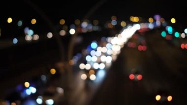 Şehrin bulanık görüntüsü, odaklanmamış ışıkların tematik görüntüsü, odaklanmamış ışıkların gece görüşü, bulanık renkli gölgeler, koyu renkli şehir manzarası