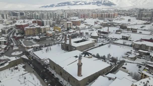Pemandangan Masjid Besar Ditutupi Dengan Salju Kota Erzurum Masjid Agung — Stok Video