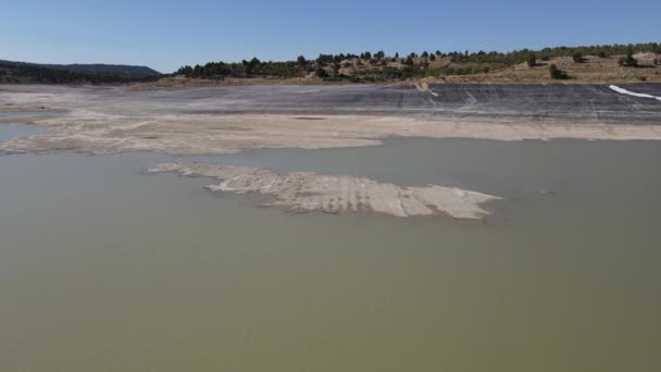 Filmagem Zangões Lagoa Irrigação Lagoa Irrigação Artificial Armazenamento Água Reservatório — Vídeo de Stock