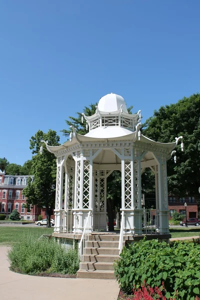 Gazebo in Town Square — Stock Photo, Image