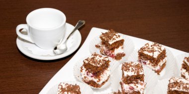 bisküvi kek çikolata tıraş