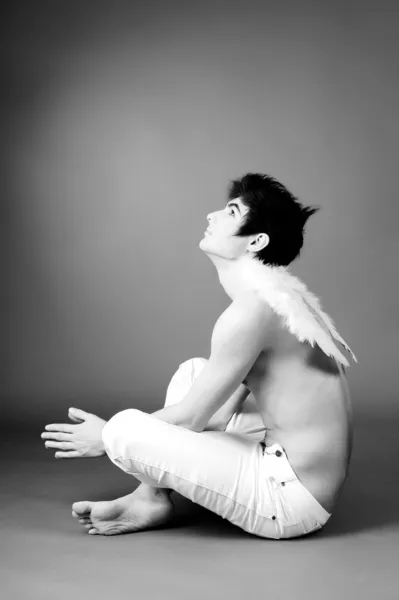 Anioł modląc się mężczyzna. — Zdjęcie stockowe