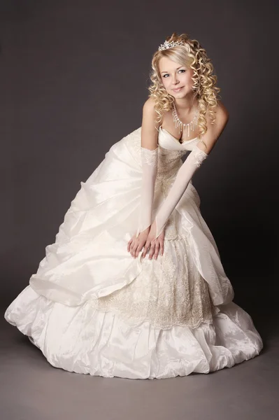 Frau als Braut verkleidet. — Stockfoto