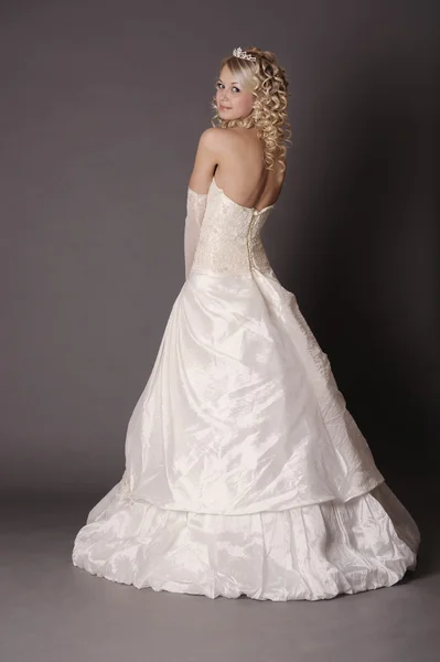 Rücken der Braut im Brautkleid. — Stockfoto