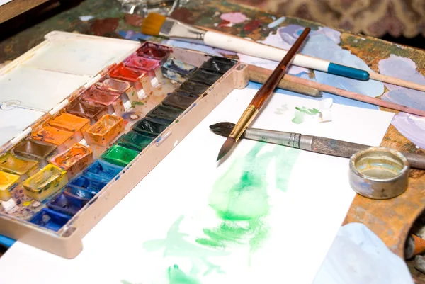 Water colour brushes and paints — Stock Photo, Image