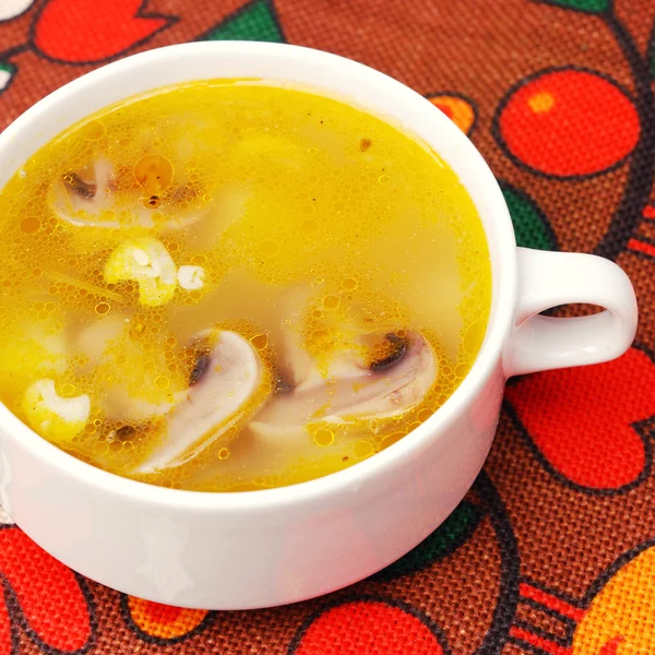 Soupe de poulet aux champignons — Photo