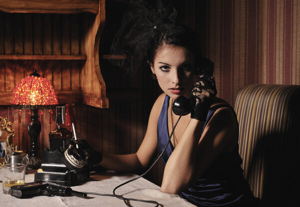 Женщина в стиле ретро
.