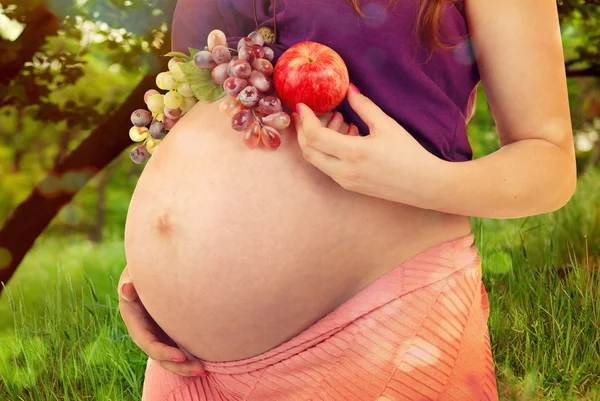 Stomaco della donna incinta — Foto Stock