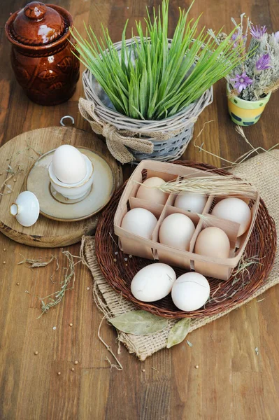 Organic Raw Chicken Eggs Egg Box Old Style Wooden Background — Stock Photo, Image