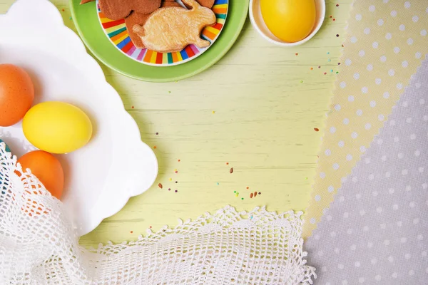 Sfondo Pasquale Con Spazio Testo Uova Colorate Biscotti Fatti Casa — Foto Stock