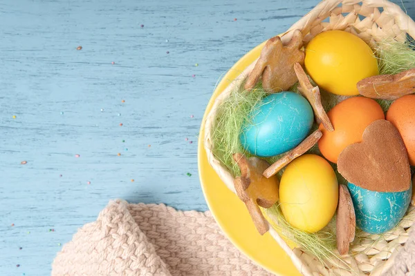 Fondo Pascua Con Huevos Galletas Colores Lugar Vacío Para Texto —  Fotos de Stock