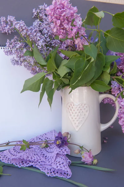 Empty Space White List Card Template Lilac Flowers Bouquet Vase — Stock fotografie