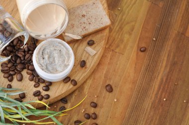 Metin için fotokopi alanına sahip sabun, fırça ve krema şablonu yap