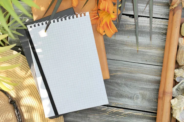 Mock Plaid Notebook Diary Empty List Outdoor Photo Palm Shadows — Stockfoto