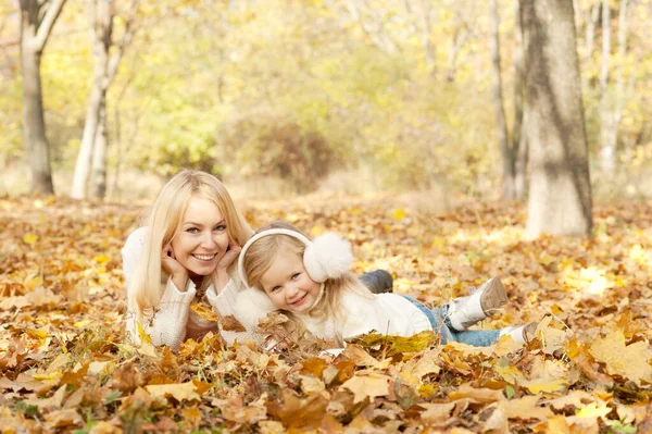 Happy Joyful Family Portrait Blonde Mother Blonde Daughter Have Rest — Stok fotoğraf