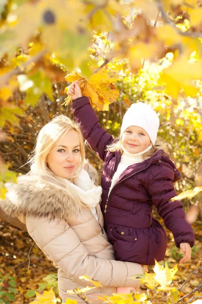 Happy Family Portrait Blonde Mother Her Daughter Autumn City Park — Stok fotoğraf