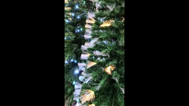 Opknoping Noel Kerst Slingers Versieren Van Het Winkelcentrum Lobby Kerstversiering — Stockvideo