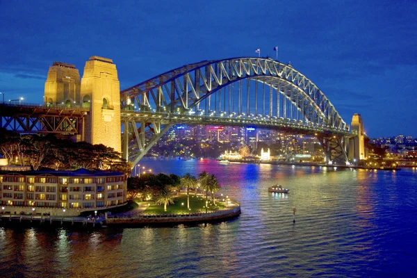 Sydney Harbour bridge dopo il tramonto, Nuovo Galles del Sud, Australia — Foto Stock