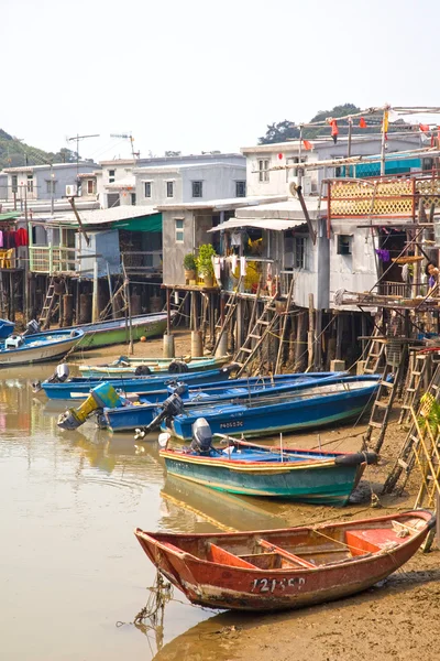 Case tradizionali su palafitte al Tai O Fishing Village, Lantau Island, Hong Kong, Cina . — Foto Stock