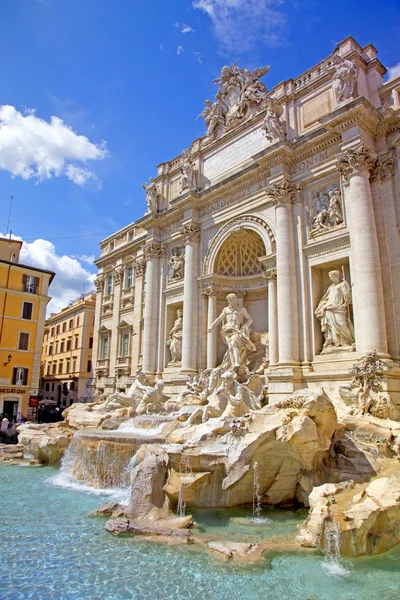 Trevi Fountain (Fontana di Trevi) in the Trevi Rione in Rome, Italy. — Stock Photo, Image